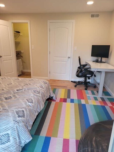 Building Photo - 10 Walden Dr