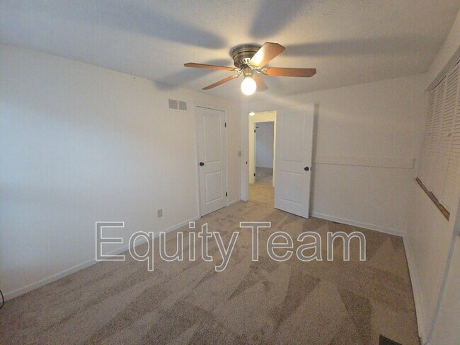 Building Photo - 9178 Fields Dr