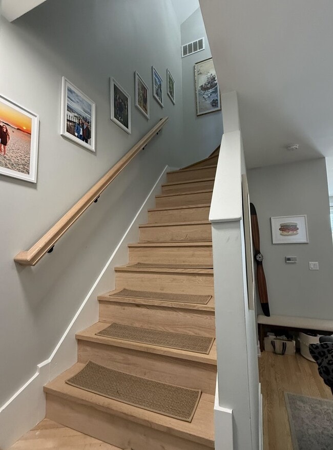 Building Photo - 1733 W Crystal St