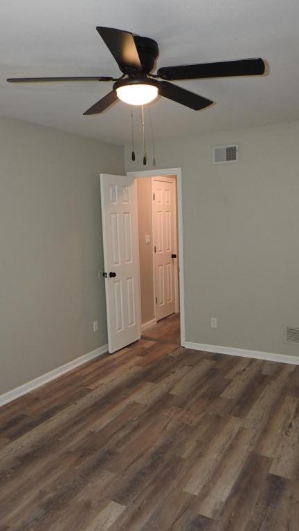 Building Photo - 5934 Elmwood Ave