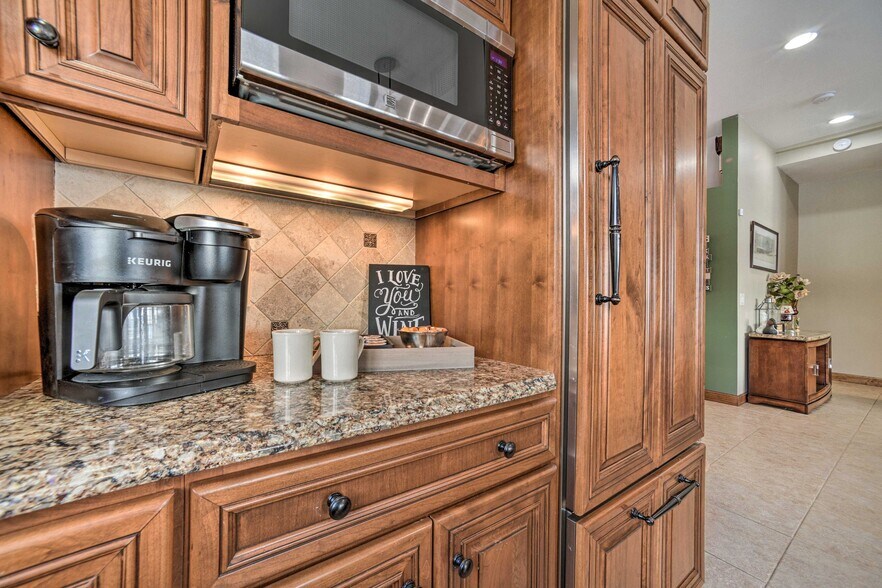 Building Photo - 5027 Harp Dr