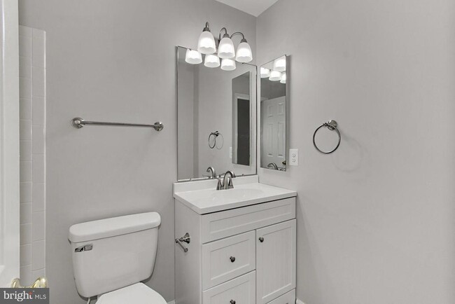 Building Photo - 20585 Triple Crown Ct