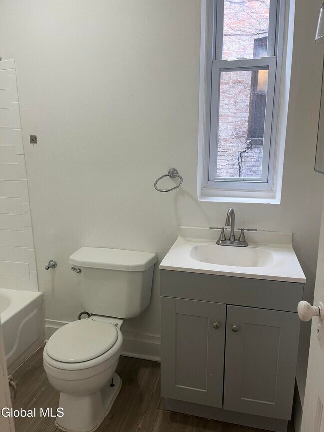 Building Photo - 9 St Joseph's Terrace