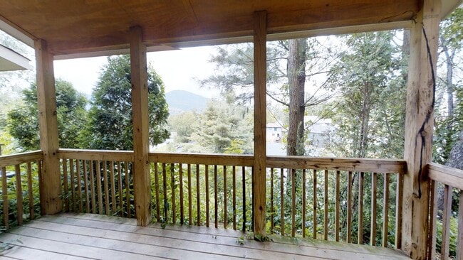 Interior Photo - Highland Woods III