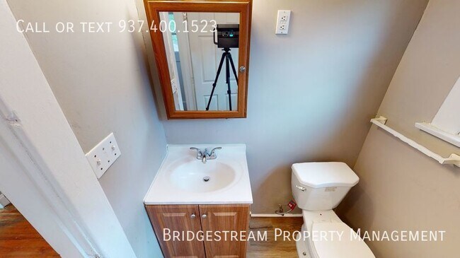 Building Photo - Updated 3 bedroom 1 bath home with detache...