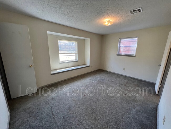 Building Photo - 5221 Brookdale Dr
