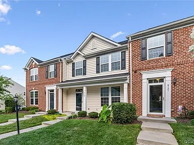 Building Photo - 8127 Creekside Village Dr