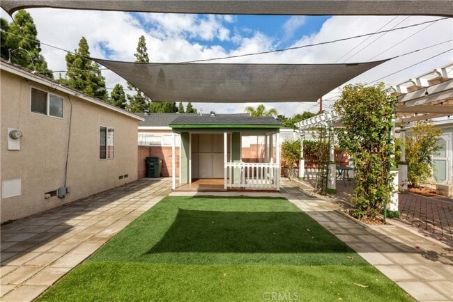 Building Photo - 5634 Oliva Ave