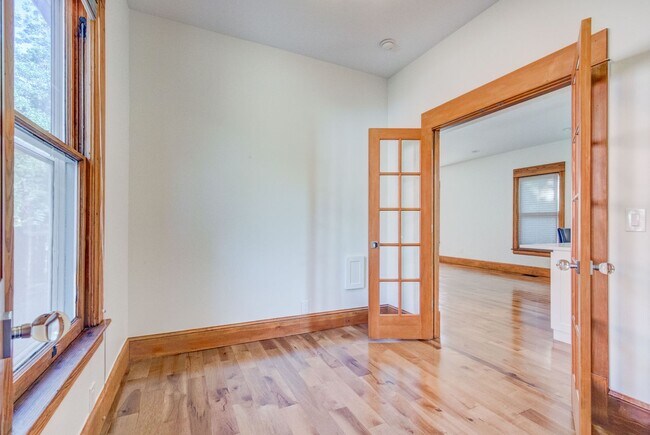 Building Photo - Gorgeous 3BD/2.5BA Downtown Boulder Home- Completely Renovated!
