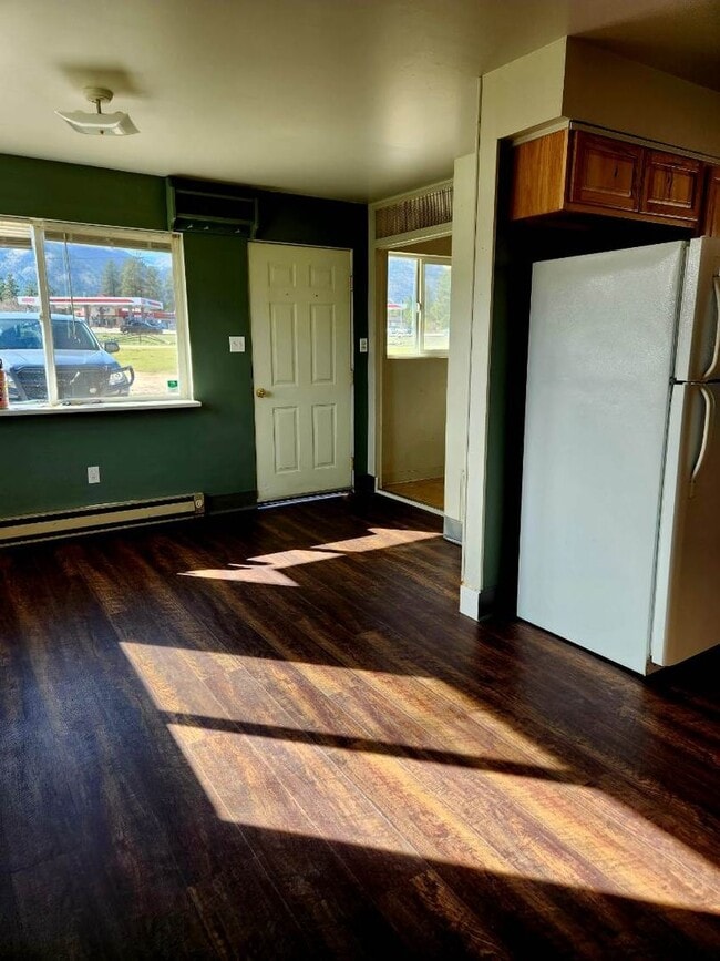 Building Photo - 6344 Eastside Hwy