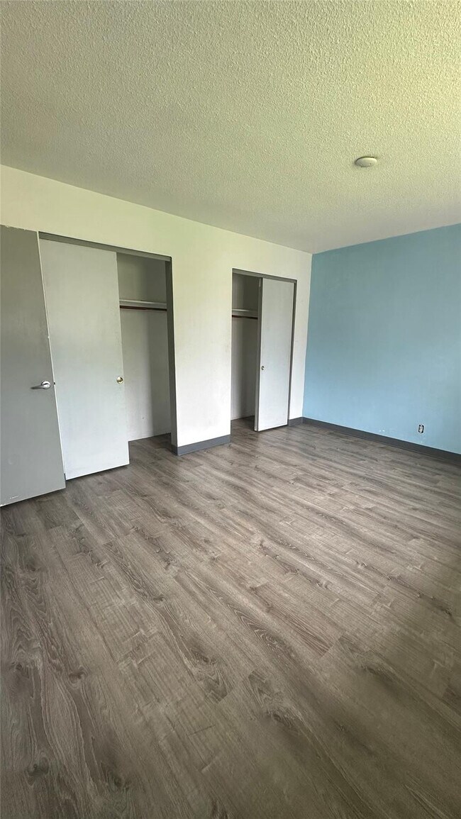 Building Photo - 4163 SW 67th Ave