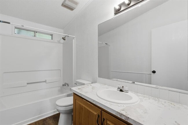 Building Photo - 376 Rae Ln