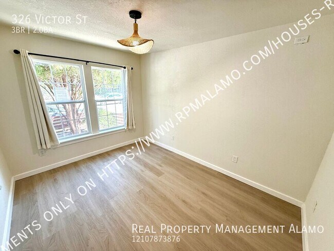 Building Photo - 326 Victor St