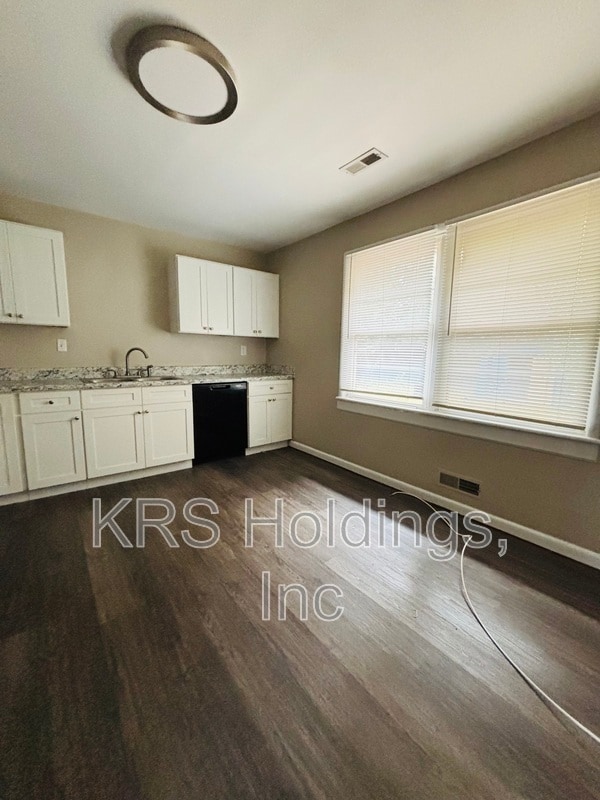 Building Photo - 1905 Perrel St