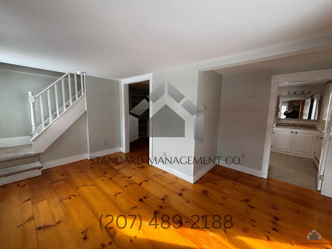 Building Photo - Sun-Filled 2-Bedroom Home with Garage – Pittston