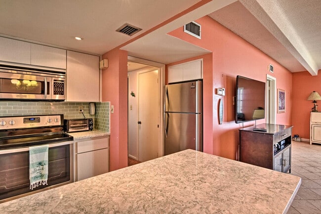 Building Photo - 4410 Jimmy Buffett Mem Hwy