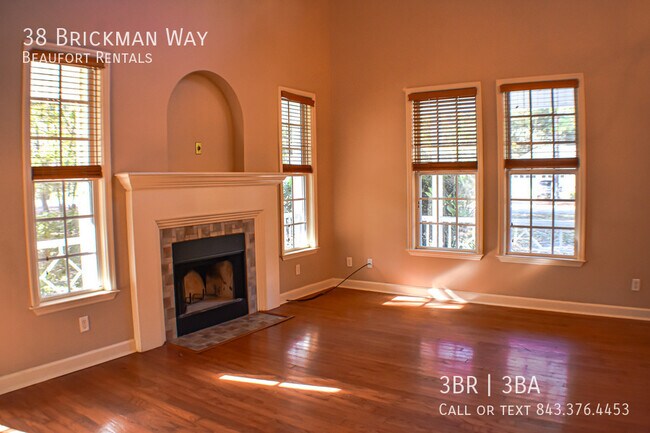 Building Photo - 38 Brickman Way