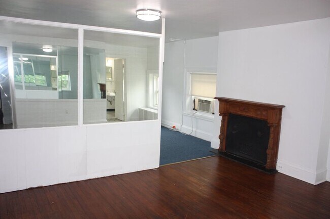 Building Photo - 3503 N Charles St