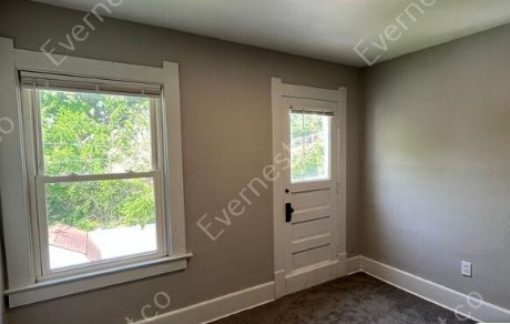 Building Photo - 4011 Fairview Dr