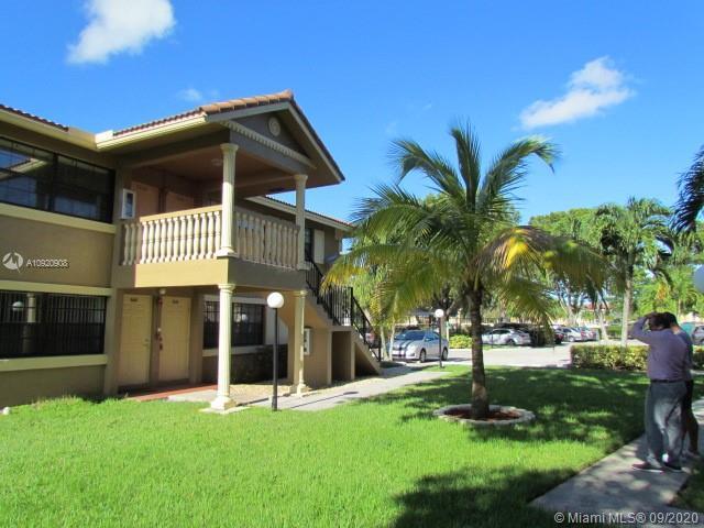 Building Photo - 2630 Riverside Dr