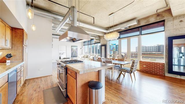 Building Photo - 2000 Little Raven St