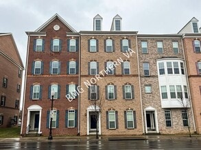 Building Photo - 9535 Center St