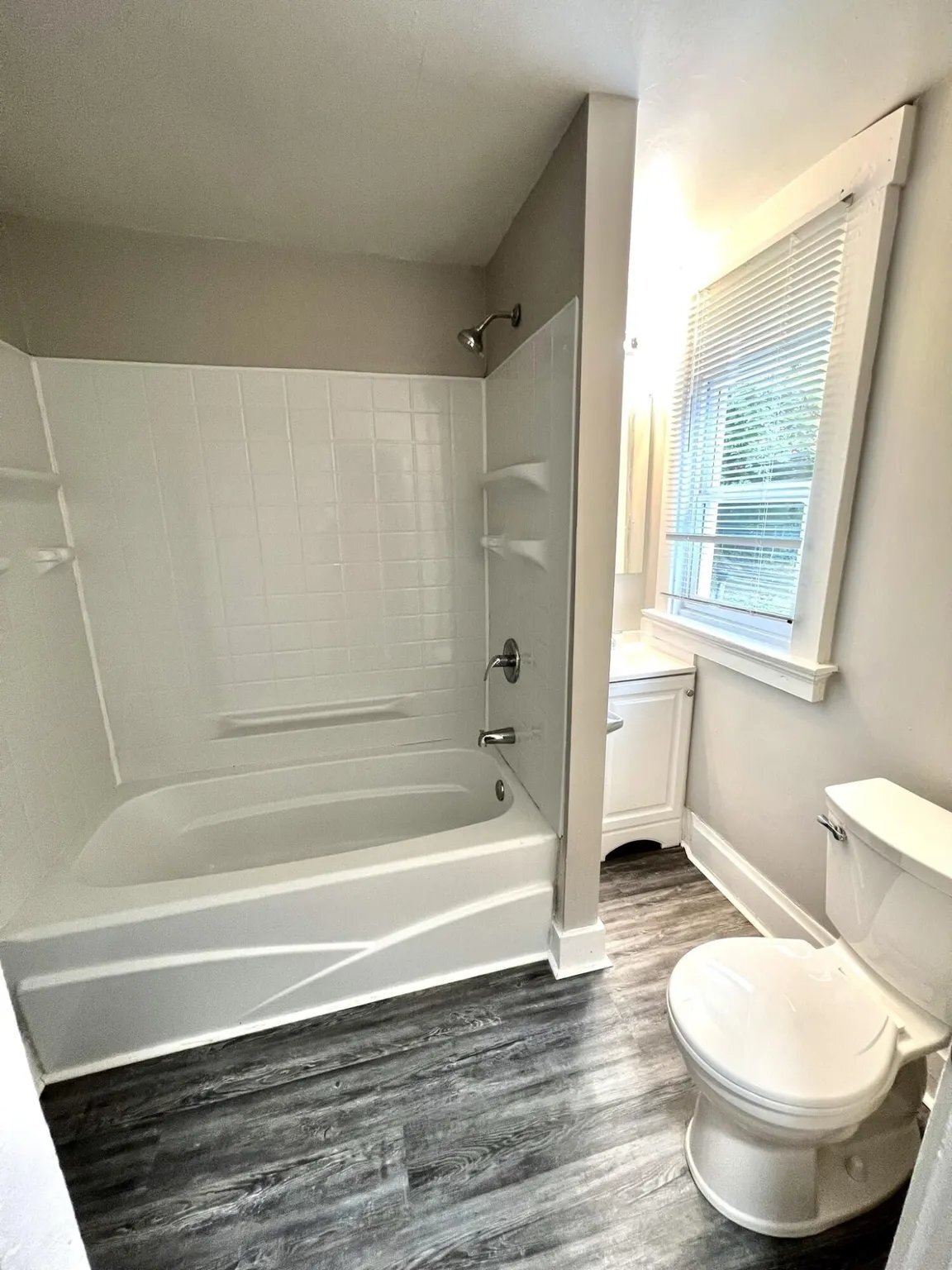 Building Photo - 1607 Banklick St