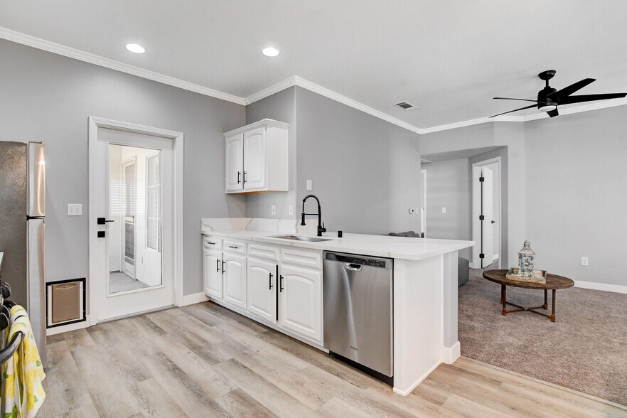 Building Photo - 1500 Ruby Cliffs Ln