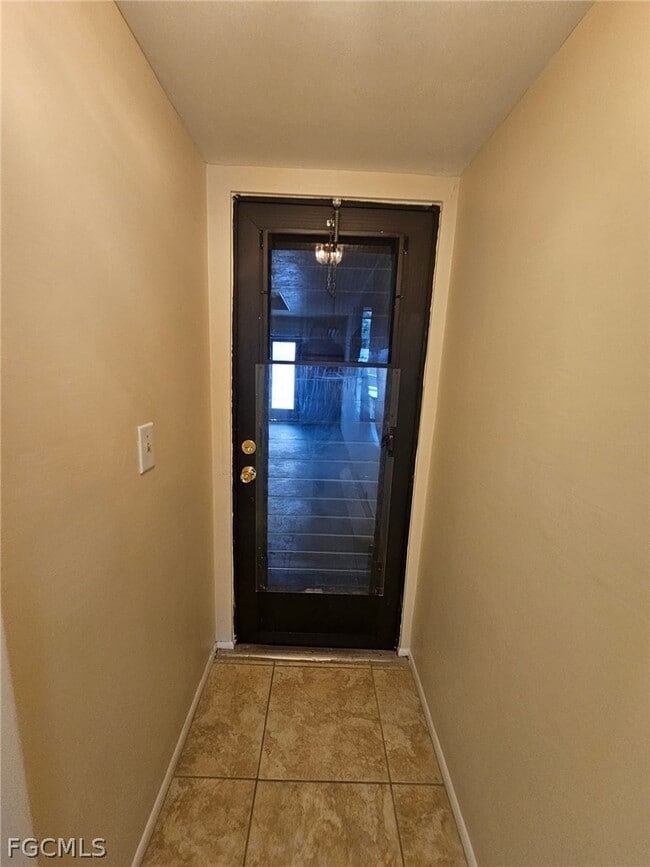 Building Photo - 1221 SE 46th Ln