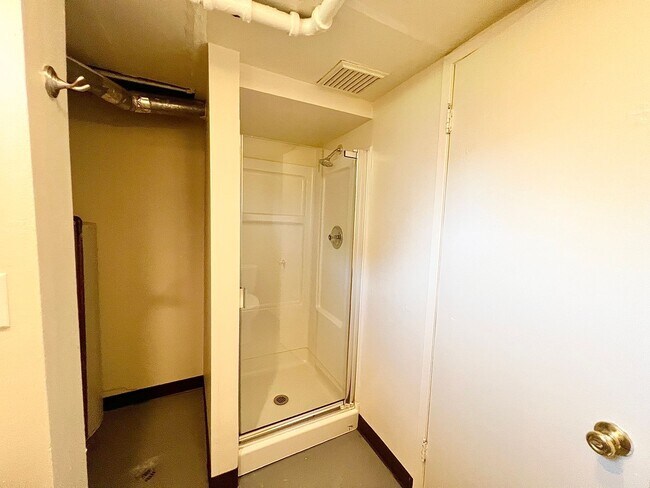 Building Photo - Recently Renovated House With Fenced Back ...