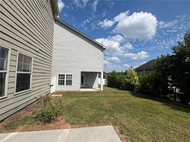 Building Photo - 61 Howard Ave