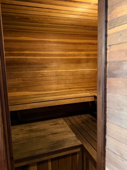 Building Photo - 426 S 1000 E