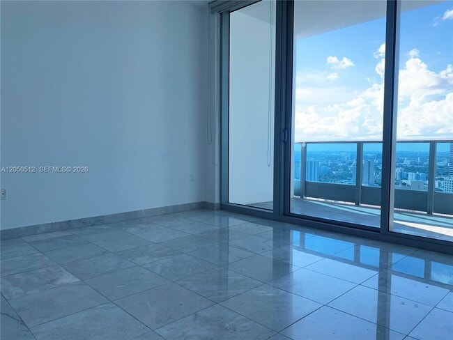 Building Photo - 200 Biscayne Blvd Way