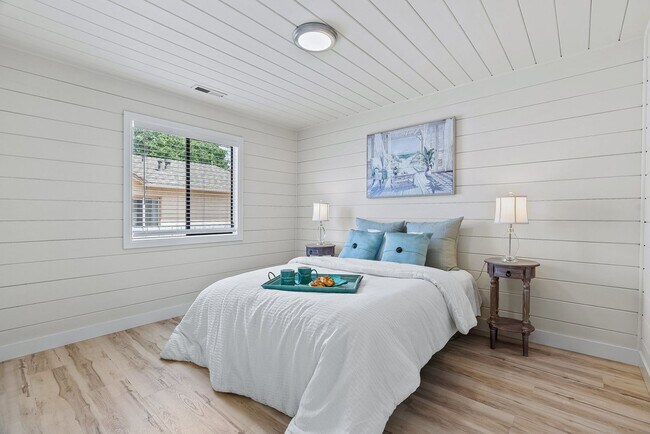 Building Photo - Beautiful Home | Completely Remodeled | Pr...