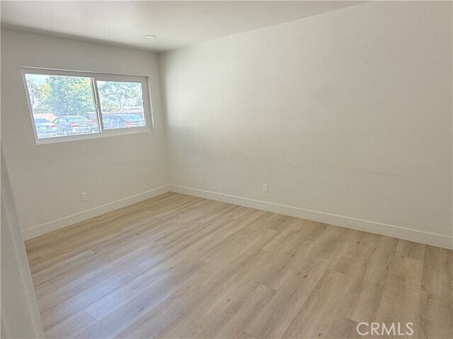 Building Photo - 5319 Roosevelt Ave