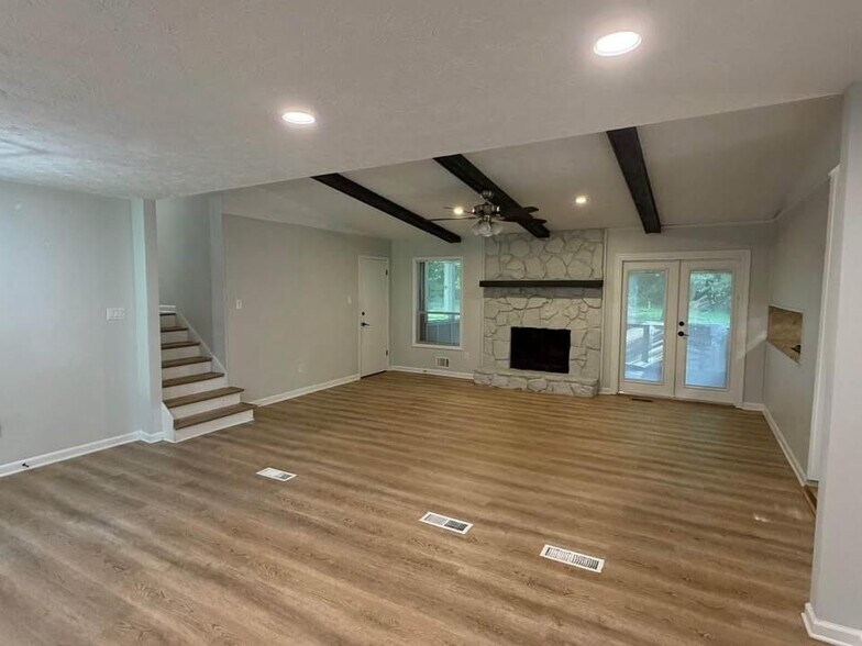 Building Photo - 2532 Hidden Hills Dr
