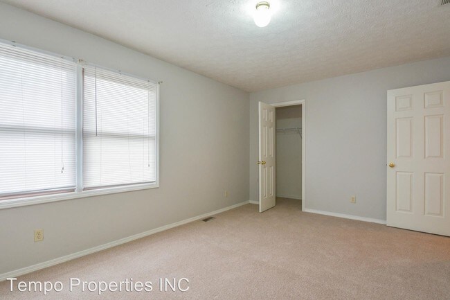 Building Photo - 1375 W Allen St