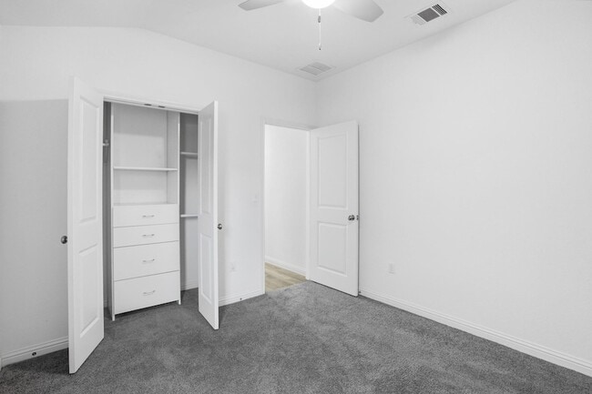 Building Photo - 8215 McKamy Dr