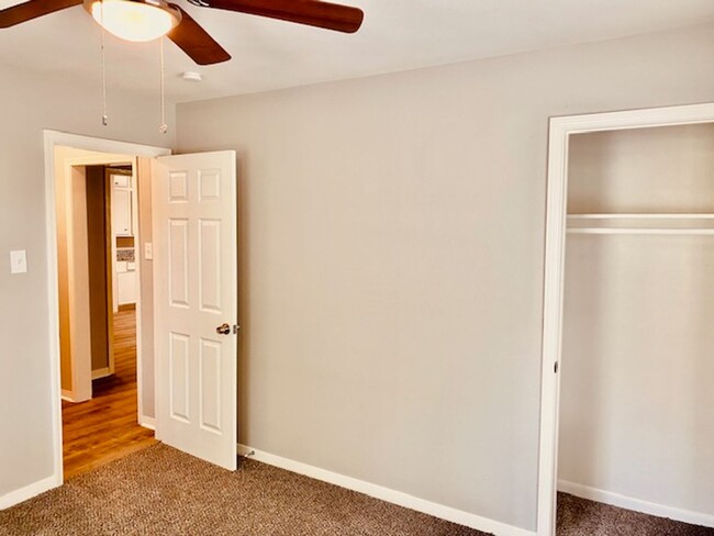 Building Photo - RECENTLY REMODELED 3 BEDROOM 2 BATH  LEASE...