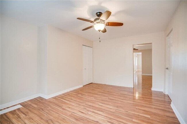 Building Photo - por1425