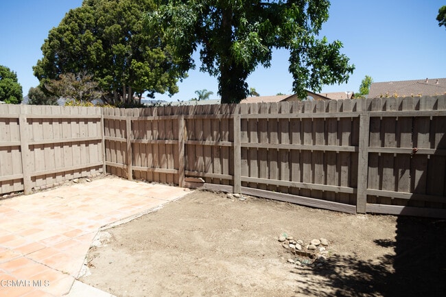 Building Photo - 215 Blackfoot Ln