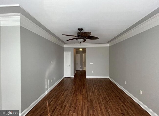 Building Photo - 5801 Clipper Ln