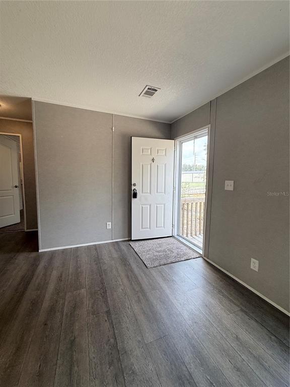 Building Photo - 932 SE 40th Pl