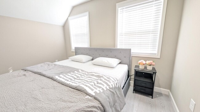 Building Photo - 2253 Papermill Rd