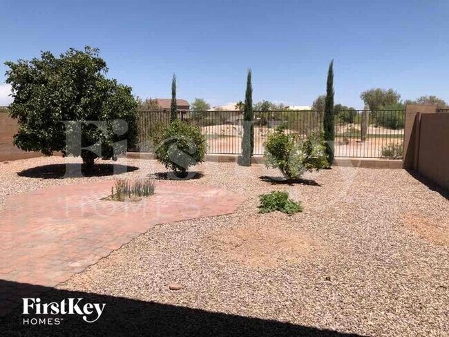 Building Photo - 29125 N Yellow Bee Dr
