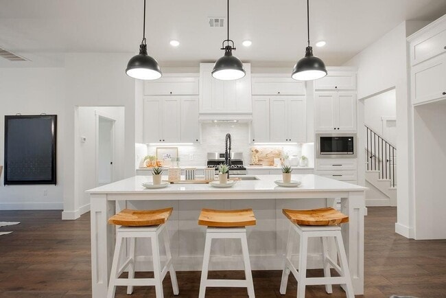 Building Photo - 7917 Behr Dr