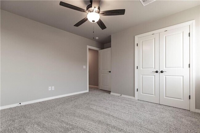 Building Photo - Very Nice 4 Bedroom, 3 Bathroom 3 Car Garage Home with Storm Shelter