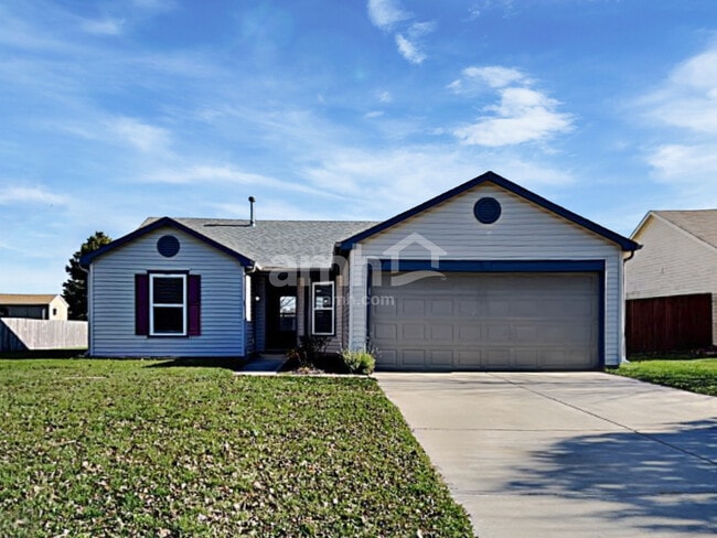 Building Photo - 527 Bourneside Dr