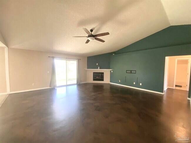 Building Photo - 6425 Sarasota St