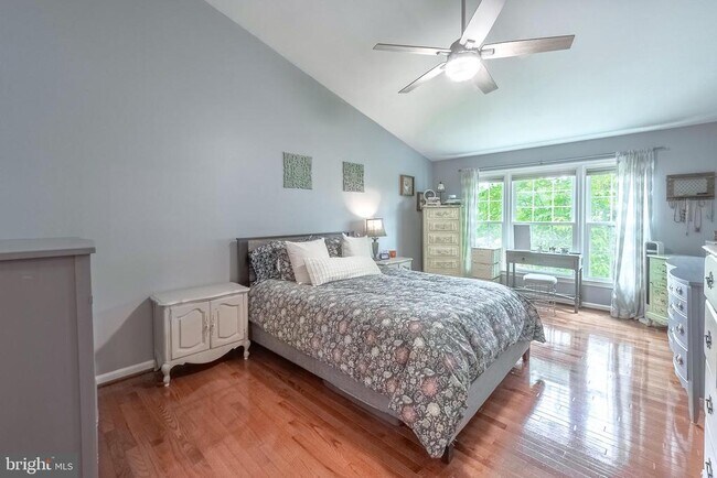 Building Photo - 3961 Stirrup Ct